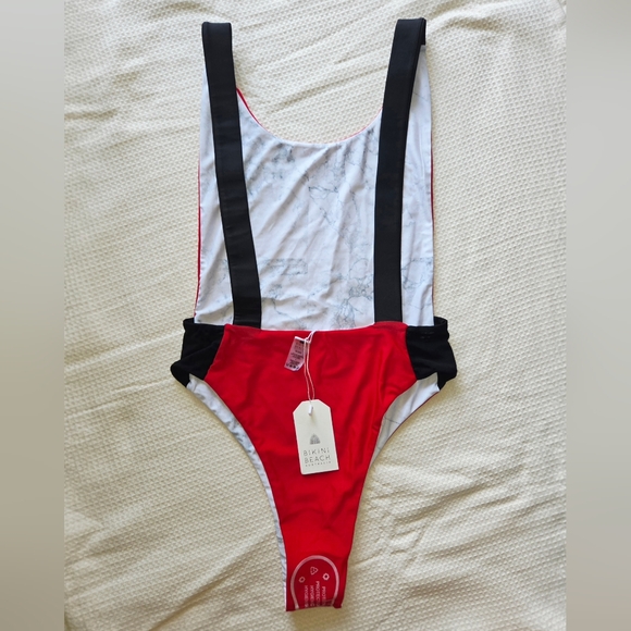 Classic Marble-Print One-Piece Swimsuit - White/Black - Picture 8 of 8